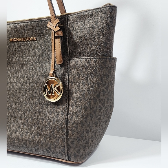 Michael Kors Quinn Med Signature Tote Bag Like New Brown Acorn - Picture 3 of 12